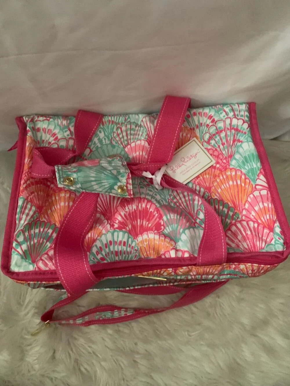 LILLY PULITZER Oh Shello Insulated Cooler in Hot Pink Multi
